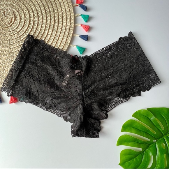 Victoria’s Secret Lace Shortie Panty Black Medium NEW - Picture 3 of 3